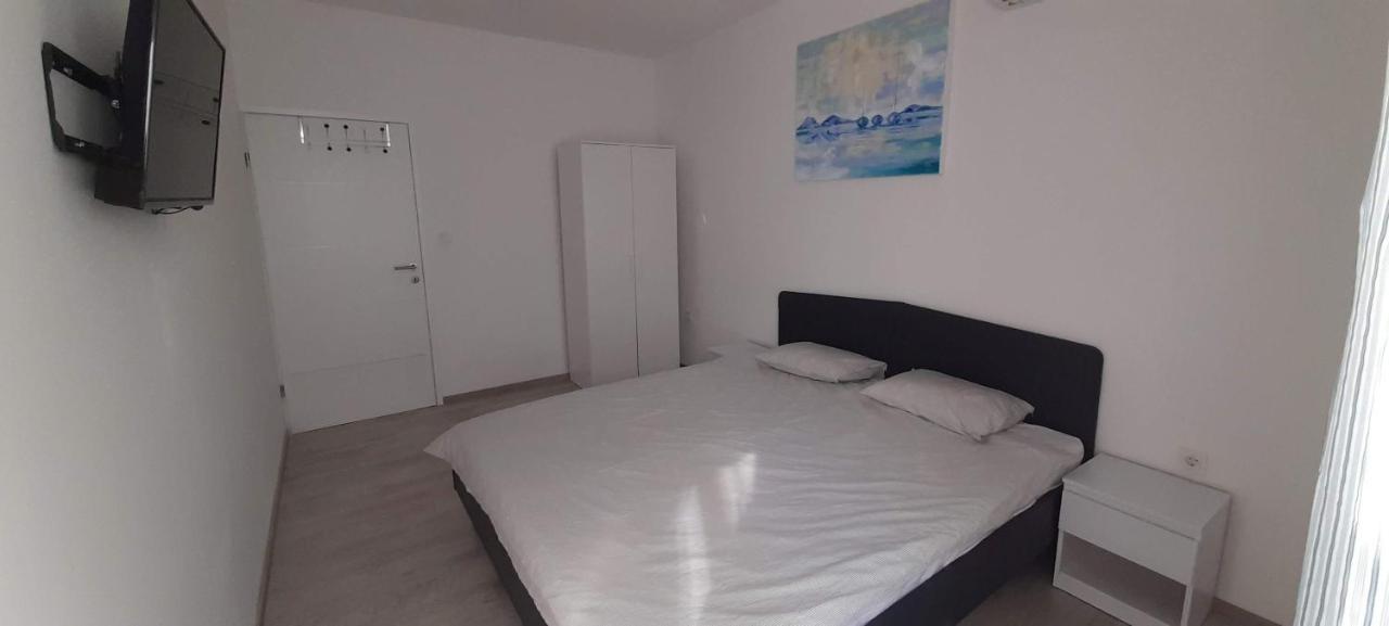Apartment Rupena Klimno Buitenkant foto